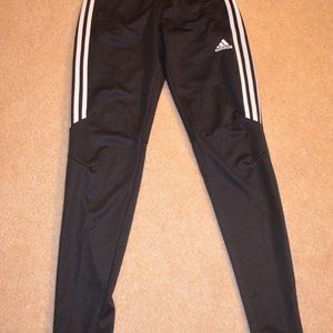 Athletic pants